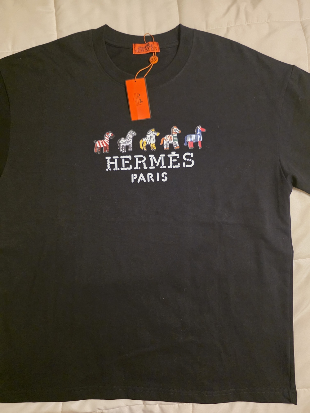 Hermes Paris Men’s Black Logo Graphic Tee For Men Or Women - Picture 3 of 8